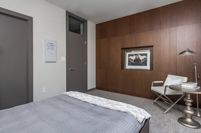porte grigie con pavimento grigio all'interno