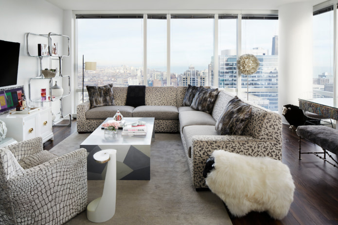 divano grigio e beige
