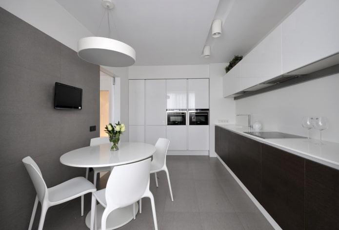 design d'interni nei toni del grigio e del bianco