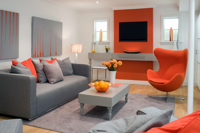 design d'interni nei toni del grigio-arancio
