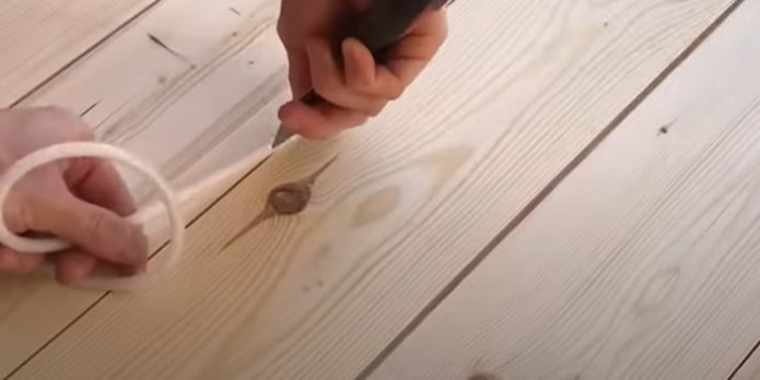 installazione del laccio emostatico