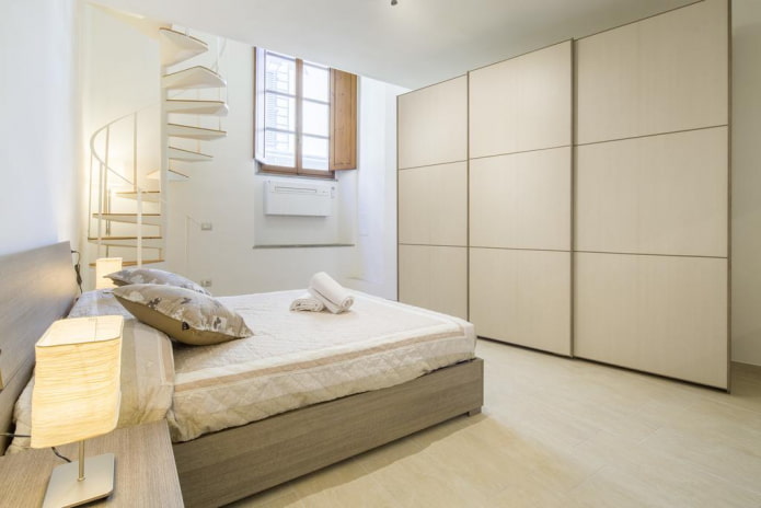 armadio nell'interno della camera da letto