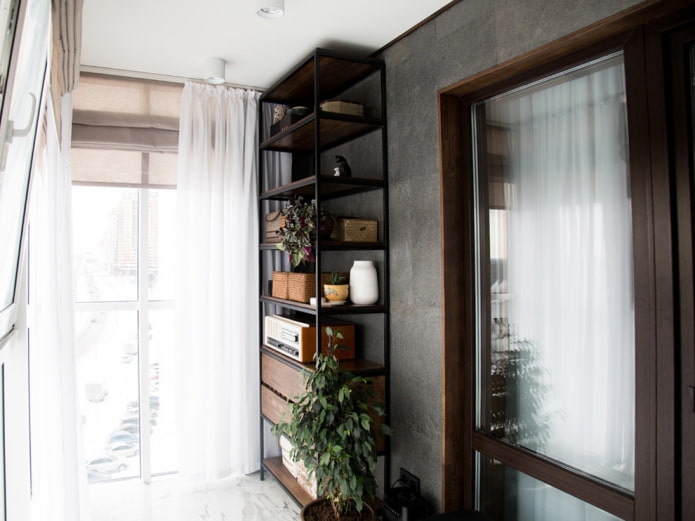 scaffale metallico