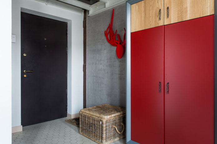 armadio all'interno del corridoio in stile loft