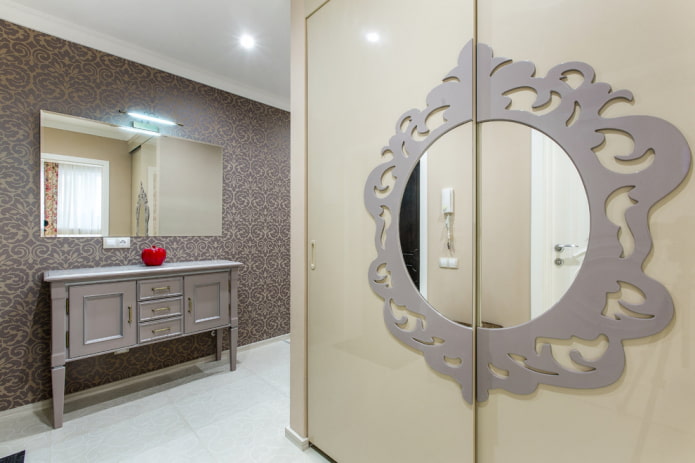 design dell'armadio all'interno del corridoio