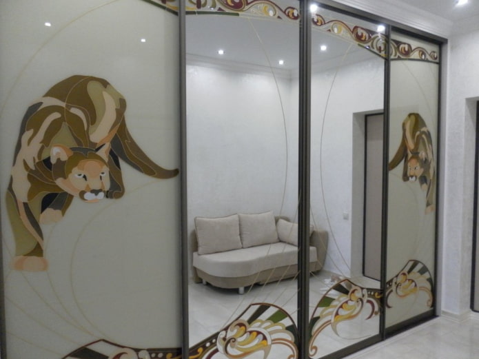 design dell'armadio nell'interno del corridoio