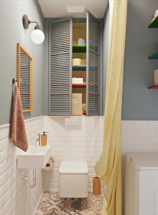 armadio con ante nell'interno del bagno