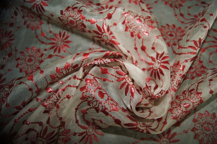 organza con ricami