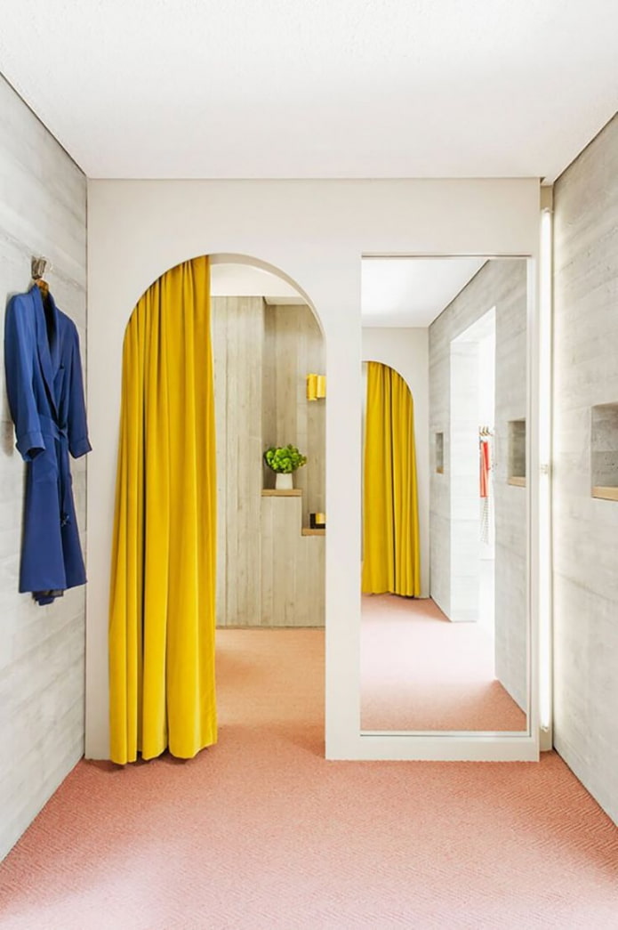 tende sulla porta all'interno