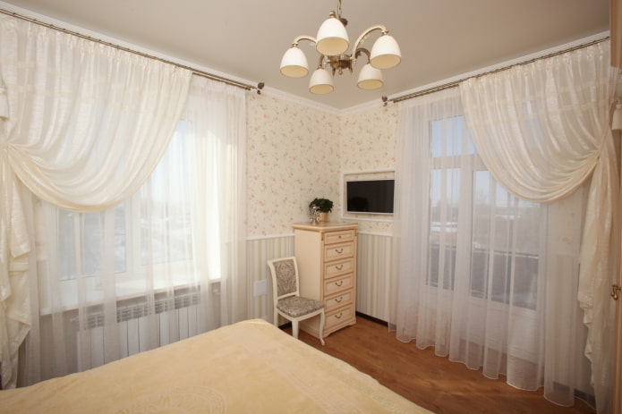 luce unilaterale tulle in camera da letto
