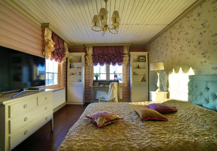 Tende alla francese in camera da letto
