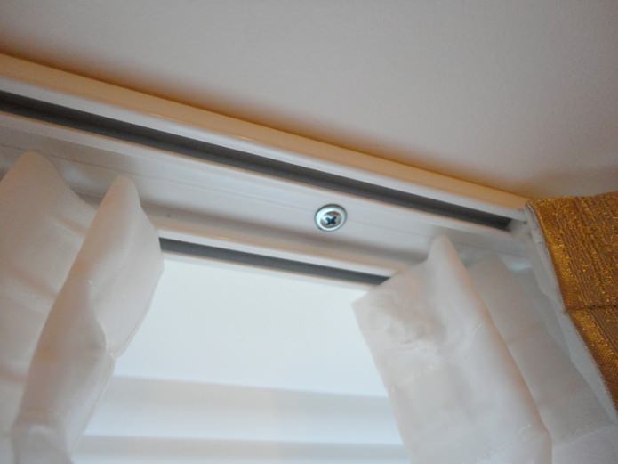 Cornice profilata