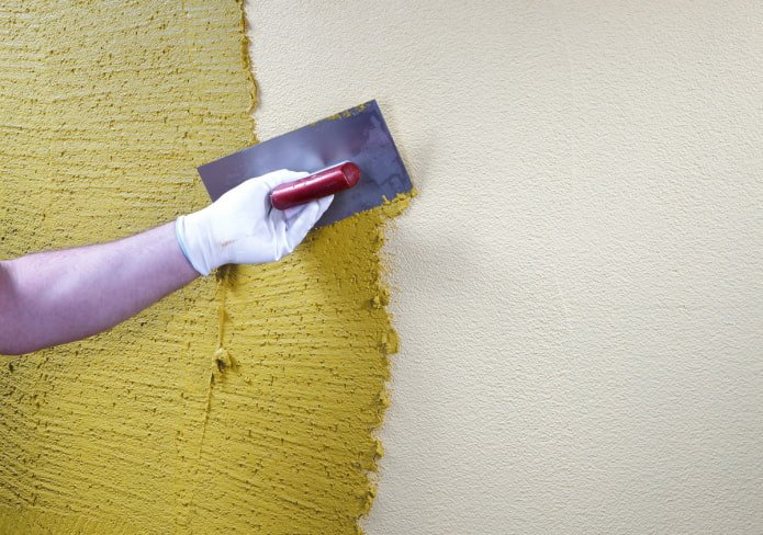 applicazione dell'intonaco di scolitidi