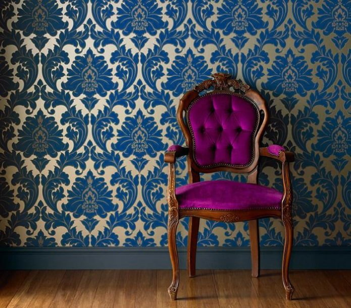 Carta da parati blu e oro
