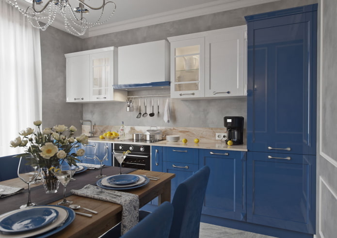 cucina nei toni del blu in stile neoclassico
