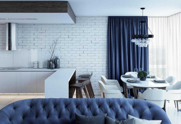 interno cucina-soggiorno nei toni del blu
