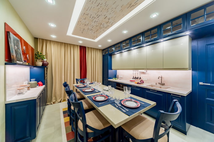 decorazione della cucina nei toni del blu