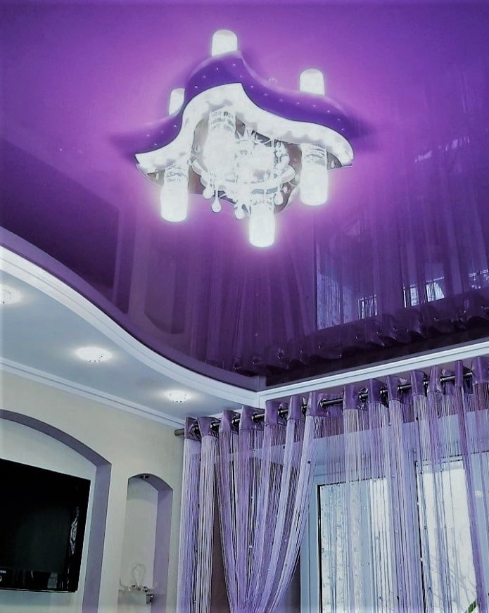 illuminazione a soffitto a due livelli