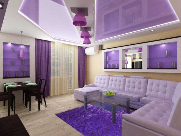 combinazione di tende con un soffitto lilla