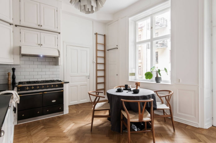 tovaglia in una cucina scandinava