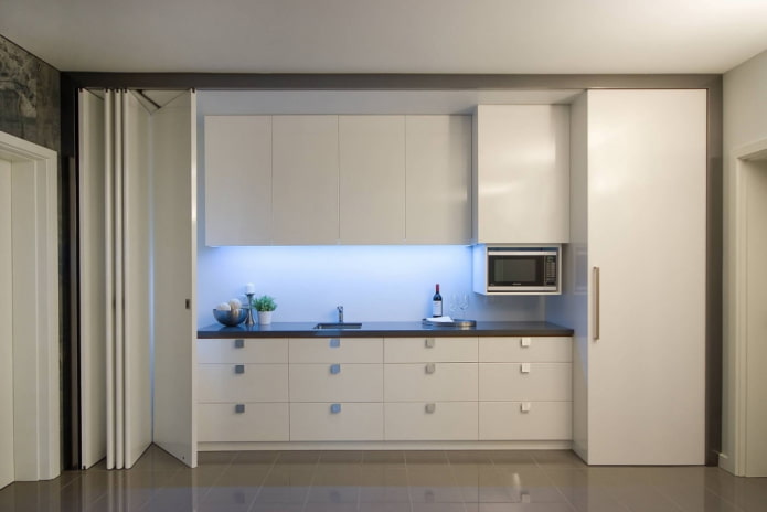 cucina bianca a scomparsa