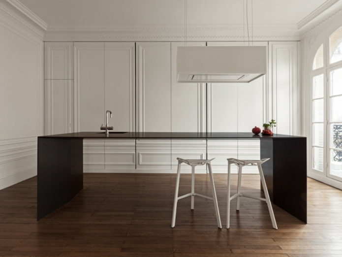 cucina invisibile con isola