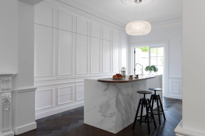 cucina nascosta in stile classico