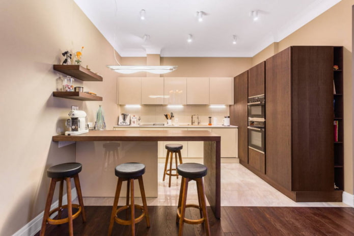 cucina nei toni del marrone