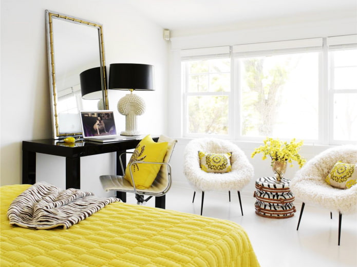 combinazione di giallo con bianco e nero