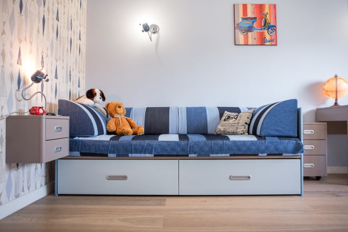 divano nell'interno di una cameretta per bambini