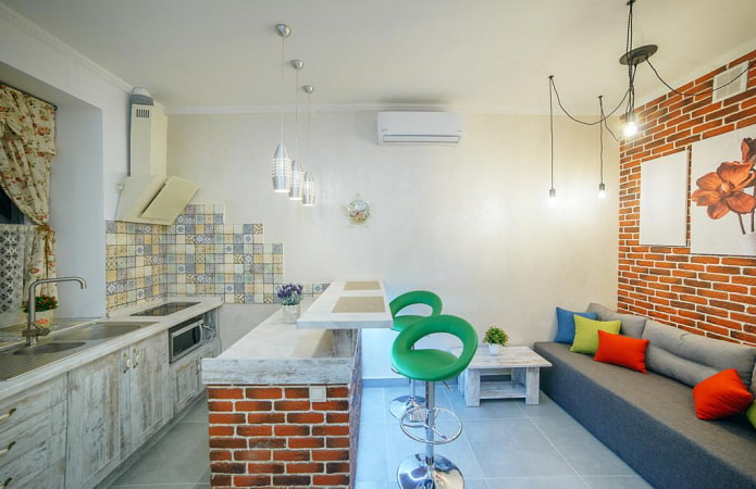 divano nell'interno della cucina