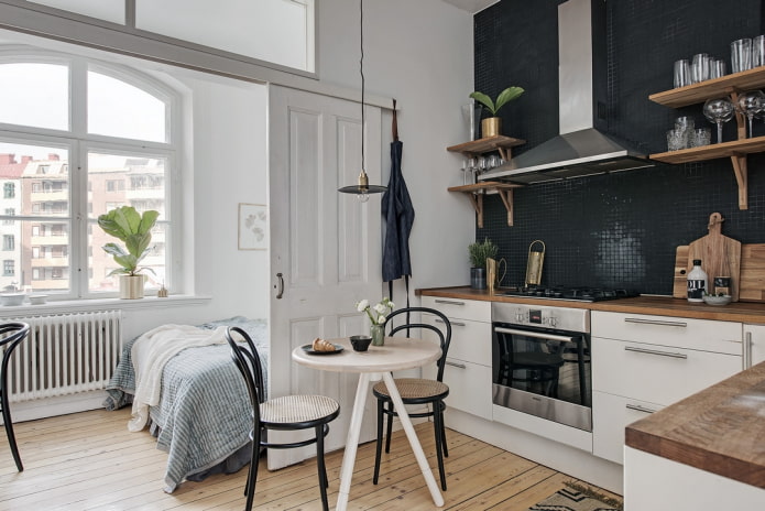 porte scorrevoli all'interno della cucina-camera da letto