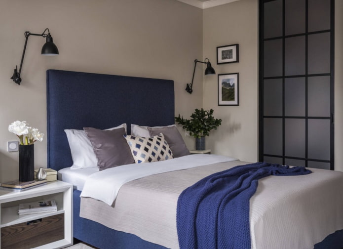 letto blu all'interno