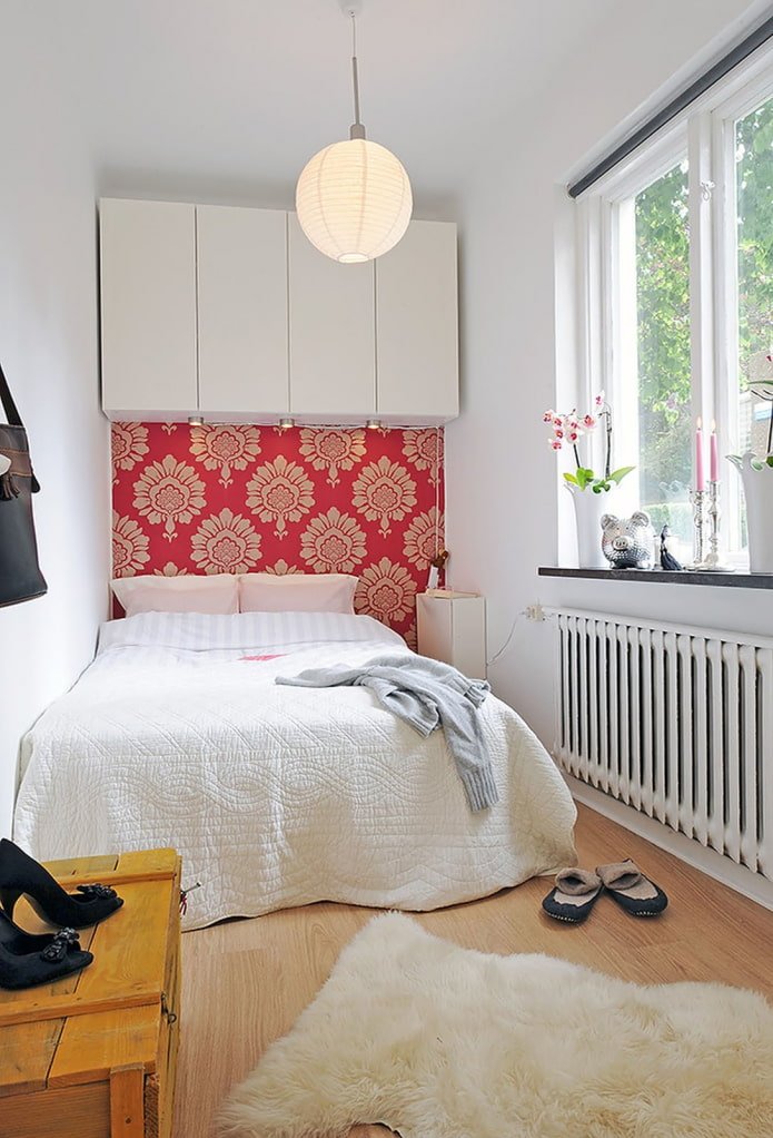 armadio sopra il letto