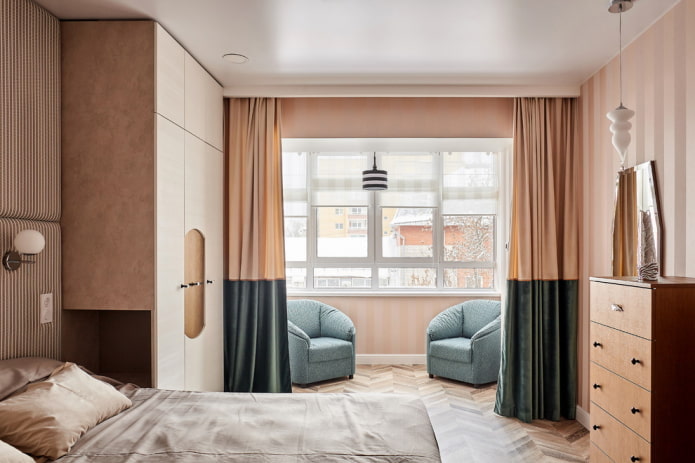 tende nella camera da letto abbinate alla loggia