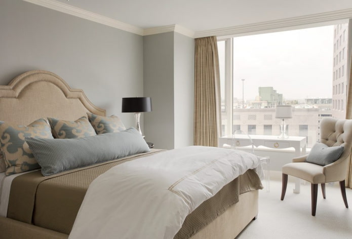 interno della camera da letto grigio-beige