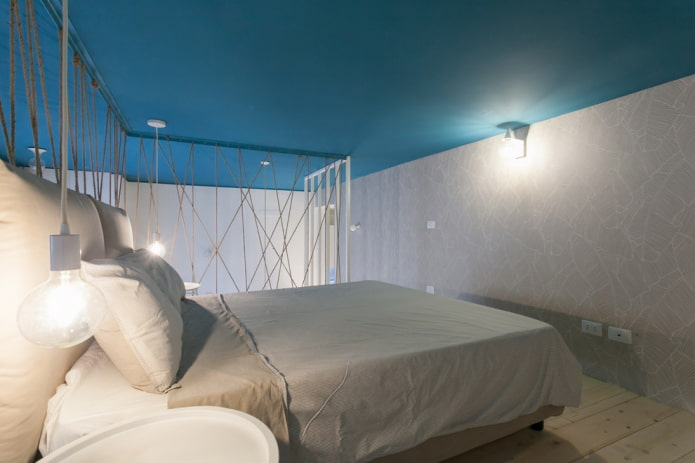 interno della camera da letto grigio e turchese
