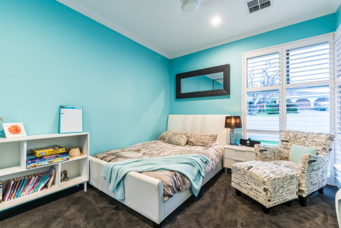 sfumature di blu nell'interno della camera da letto