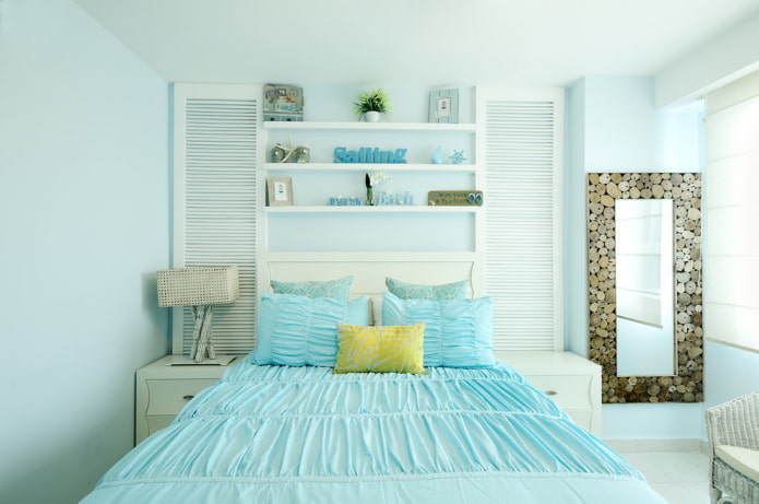 tessuti e decorazioni per l'interno di una camera da letto blu