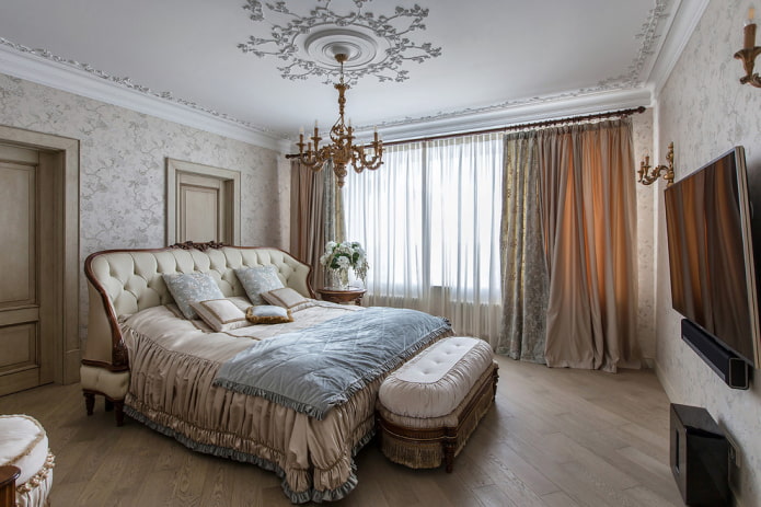 tessuti nella camera da letto in stile classico
