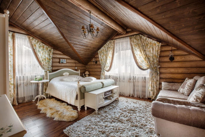 mobili all'interno di una camera da letto marrone