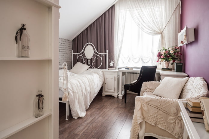 interno della camera da letto in stile provenzale