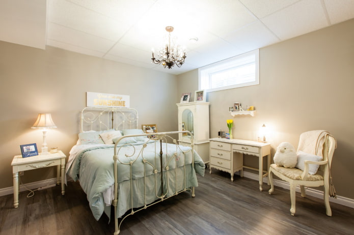 letto in ferro battuto all'interno
