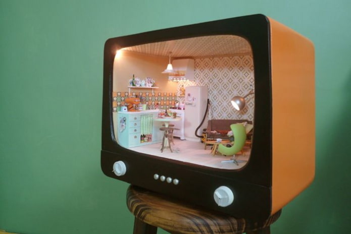 Room box da una TV