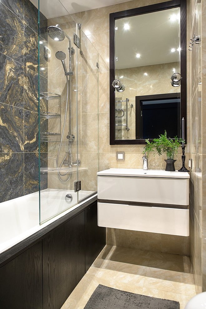 Separato di vetro nel bagno