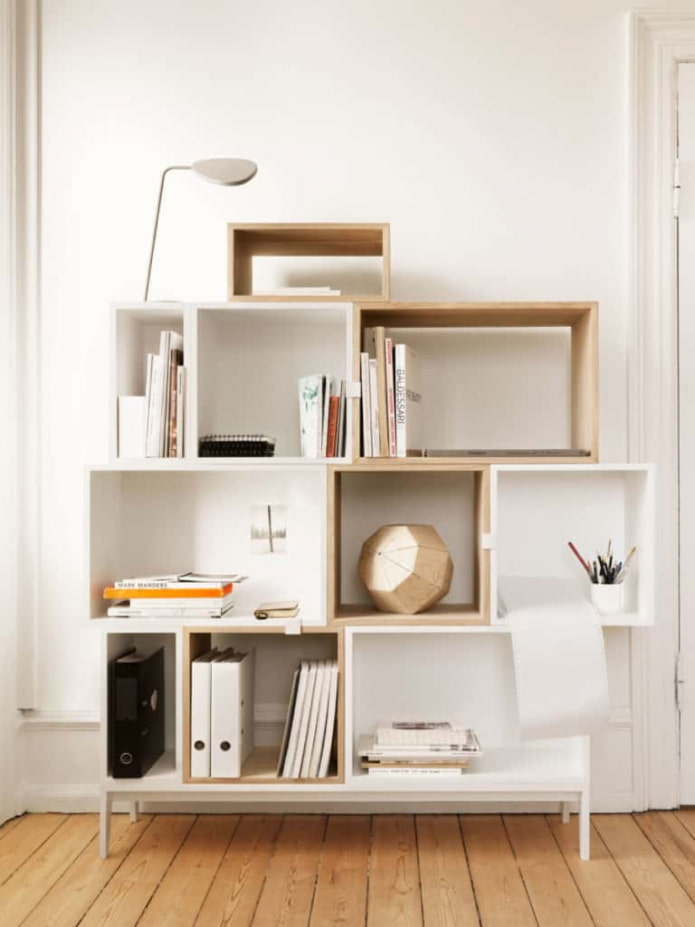 scaffale in mdf all'interno