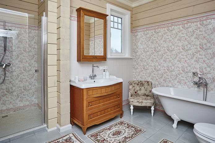 design delle pareti in un interno del bagno in stile provenzale