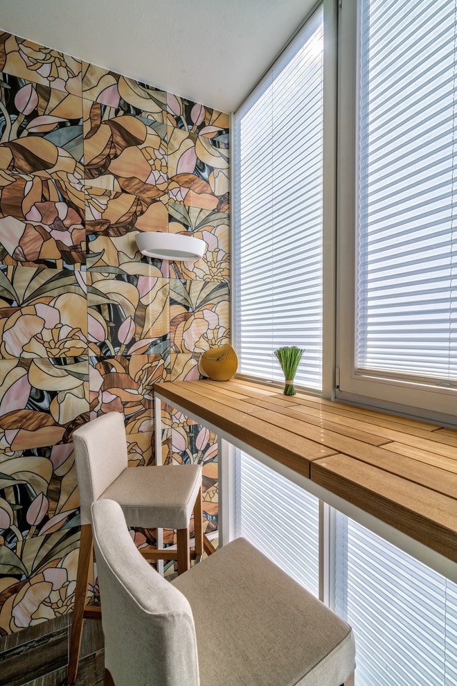 vetratura di un balcone in un appartamento a Krusciov