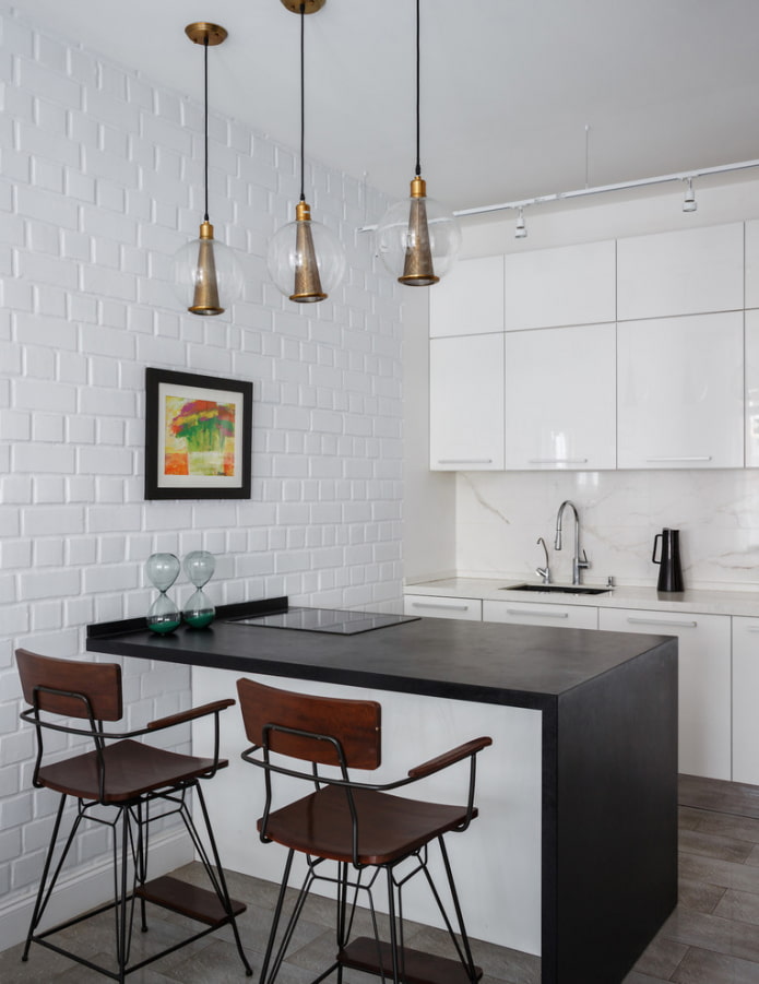 imitazione muro di mattoni in cucina