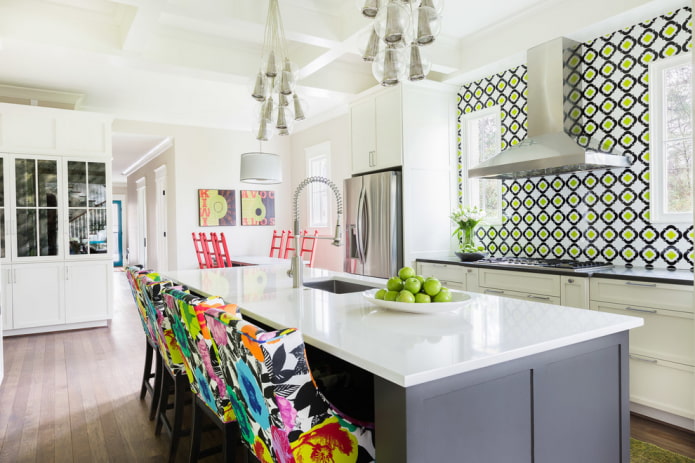 interno della cucina in stile eclettico